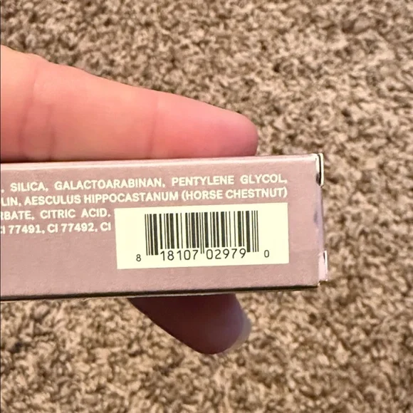 ILIA Liquid Powder Eye Shadow Tint - adobe - Picture 9 of 9